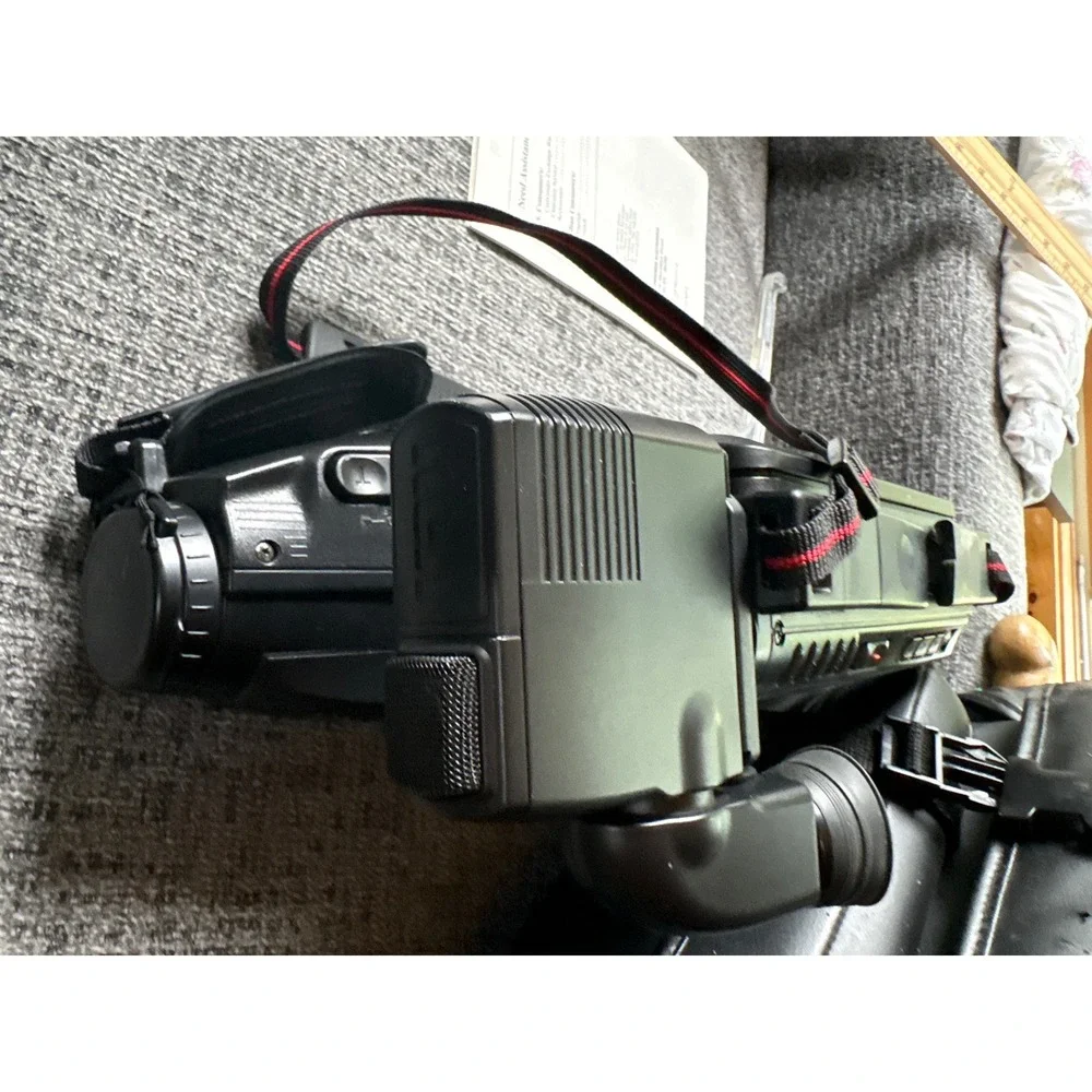 RCA DSP3 Camcorder CC417 Vintage VHS Video Camera Bundle Ambico Bag 12x Zoom